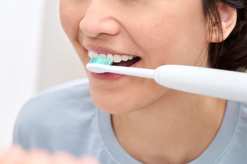 Philips Sonicare ProResults šepetėlis naudojimo metu
