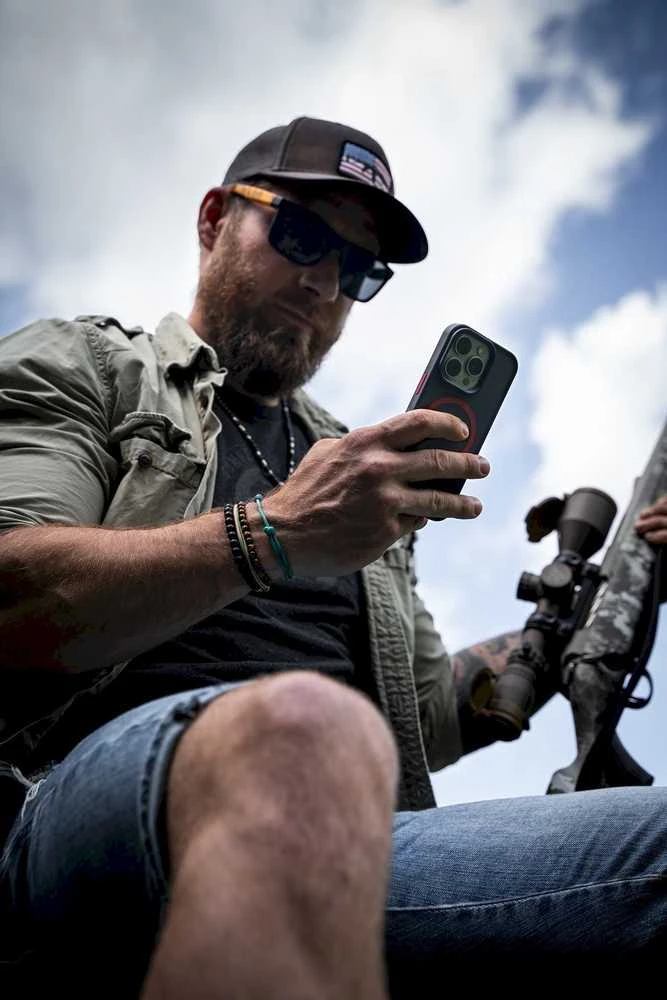 Tactical MagForce Hyperstealth 2.0 dėklas skirtas iPhone 14 Pro Max Juodas/Raudona