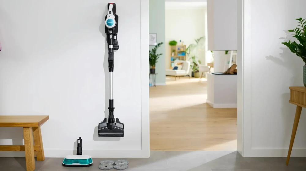Įkraunamasis du viename dulkių siurblys Bosch Unlimited 7 ProHygienic Aqua, baltas