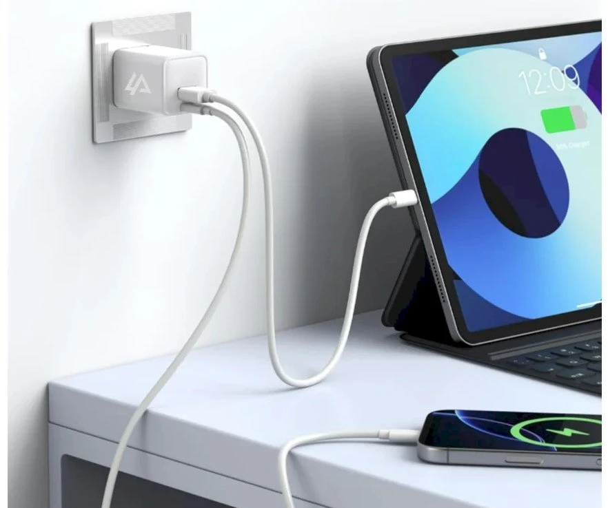 iPEAX GaN 20 W sieninis įkroviklis (USB-C + USB-A), baltas