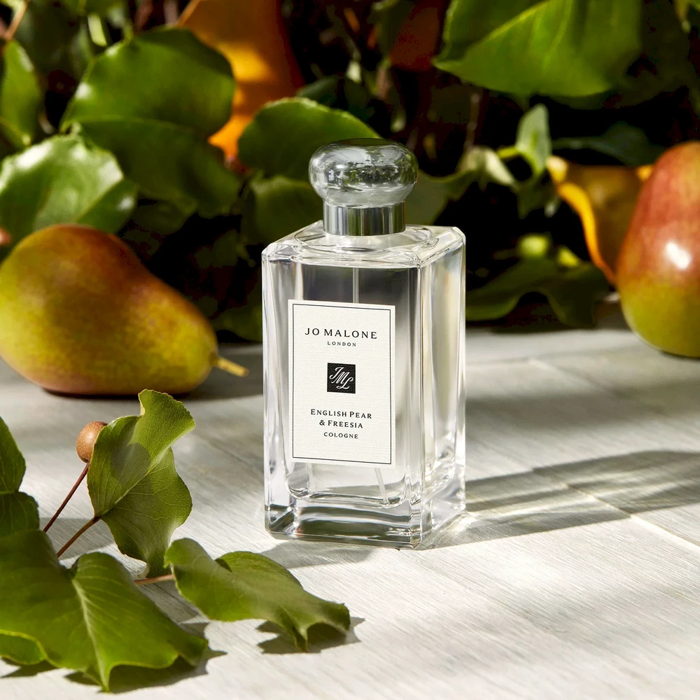 Jo Malone English Pear & Freesia kūno ir rankų prausiklis, 250 ml