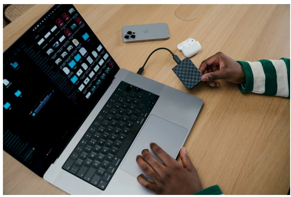 Kietasis diskas External drive Verbatim Mini Diamond SSD 1TB USB-C 3.2 Gen juodas 32025