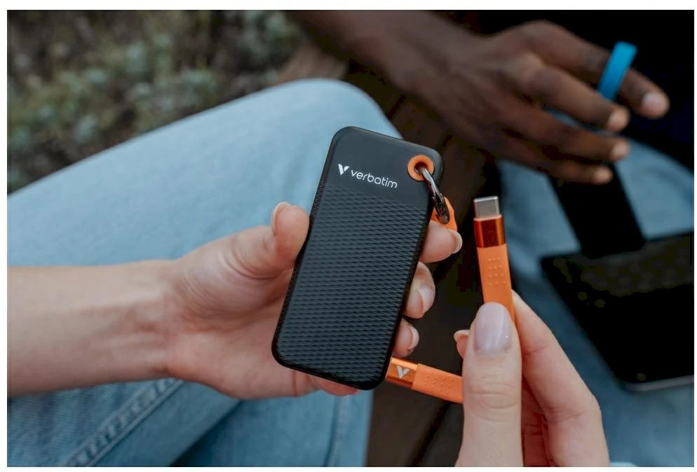 Kietasis diskas Verbatim 32418 Pocket SSD External Drive 256GB USB-C 3.2 gen.2 / juodas-oranžinis