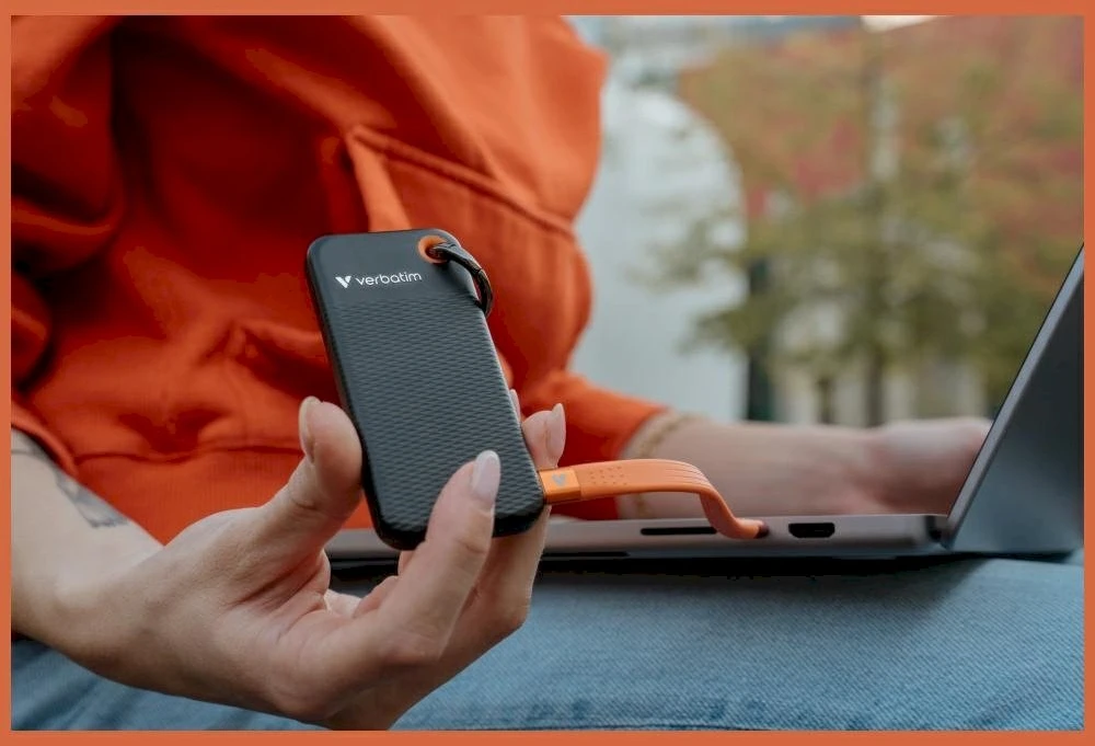 Kietasis diskas Verbatim 32418 Pocket SSD External Drive 256GB USB-C 3.2 gen.2 / juodas-oranžinis