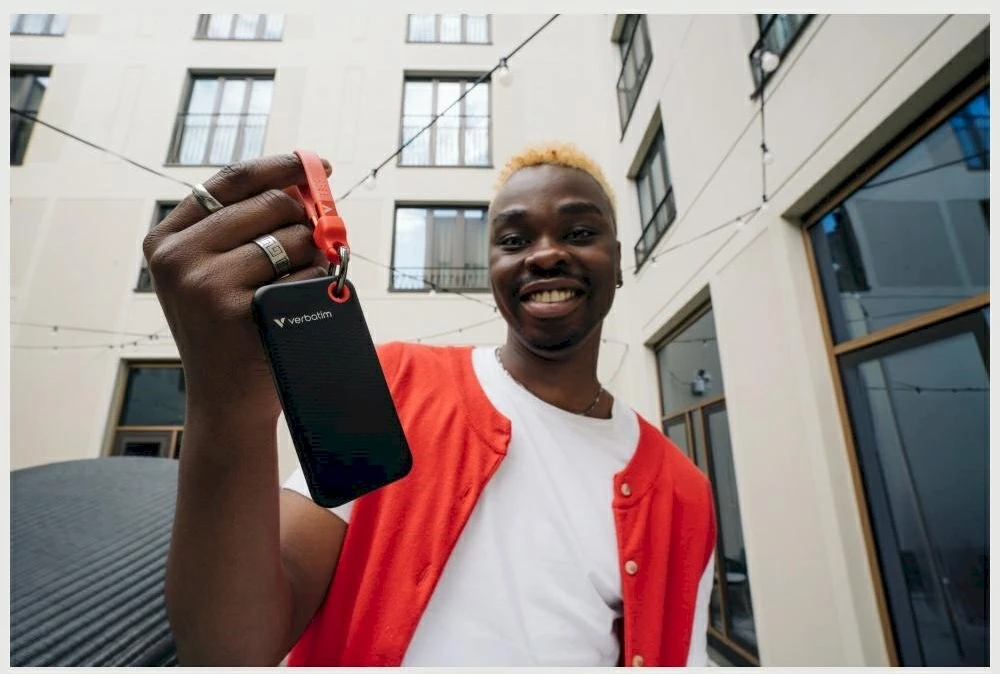 Kietasis diskas Dysk Zewnętrzny Verbatim Pocket SSD 256GB USB-C 3.2 gen.2 juodai-raudonas 32417