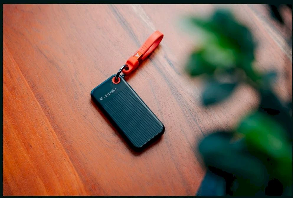 Kietasis diskas Dysk Zewnętrzny Verbatim Pocket SSD 256GB USB-C 3.2 gen.2 juodai-raudonas 32417
