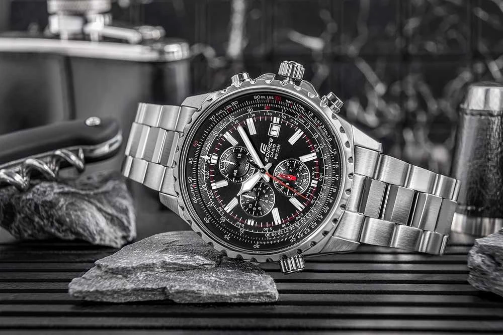 Laikrodis Casio EF-527D-1AVEF - Sukurtas aviatoriams