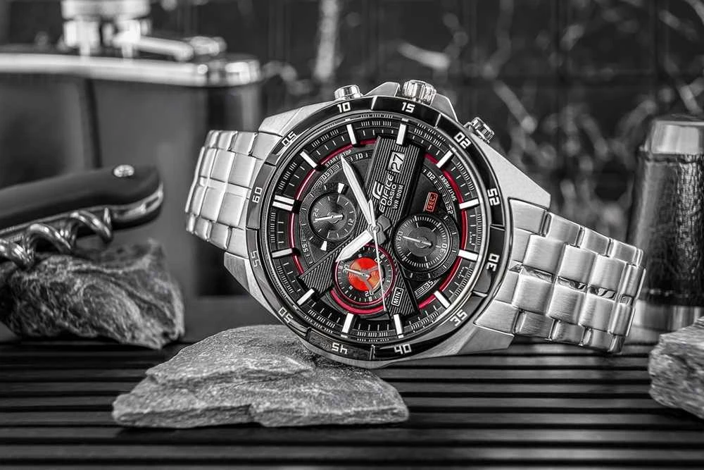 Casio EFR-556DB-1AVUEF rankinis laikrodis Kištukinis Juoda