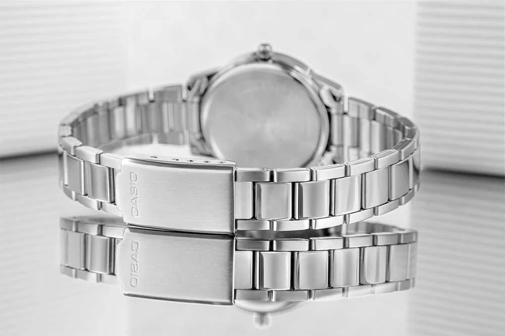 CASIO LTP-1303D-1AVDF WOMEN'S WATCH (zd591b) + BOX