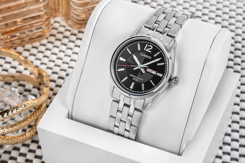 Casio moteriškas LTP-1335D-1A laikrodis + dėžutė