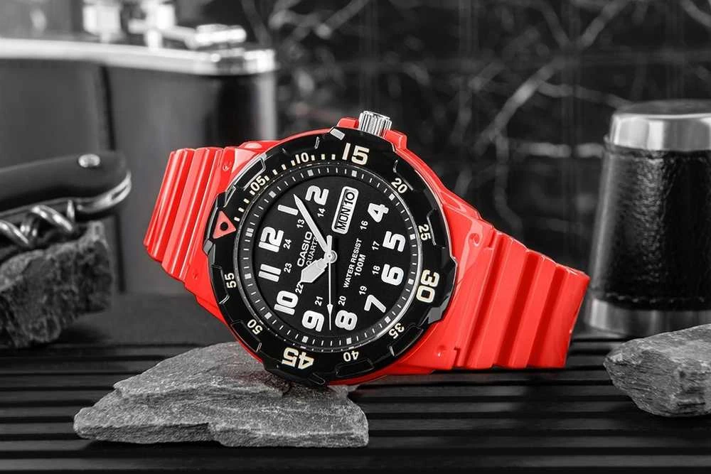 Laikrodis CASIO MEN'S WATCH MRW-200HC-4BVDF 10 Bar (zd174b) + BOX