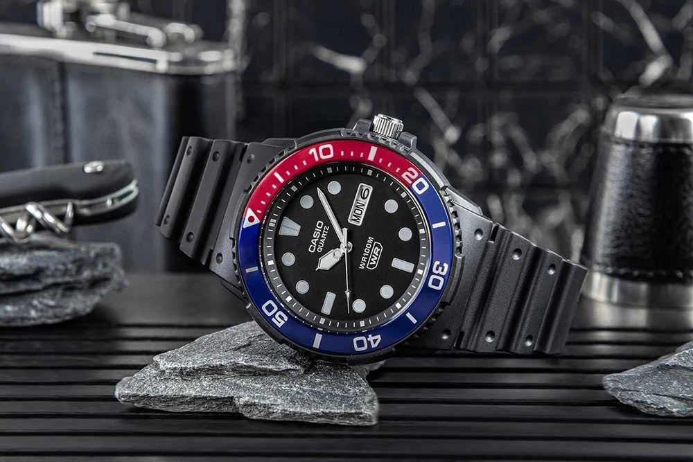 Laikrodis Casio Collection Vintage CASIO SPORT DIVER 100M - Juodas MRW-230H-1E2VDF