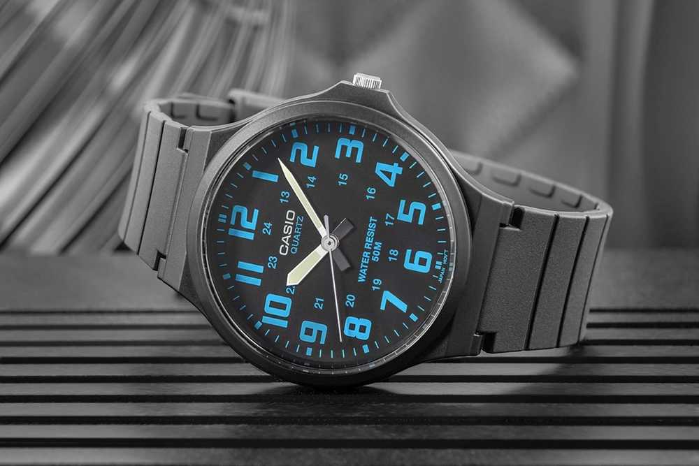 Laikrodis Casio Kolekcija Vintage CASIO COLLECTION SIMPLE - Mėlynas MW-240-2BVDF