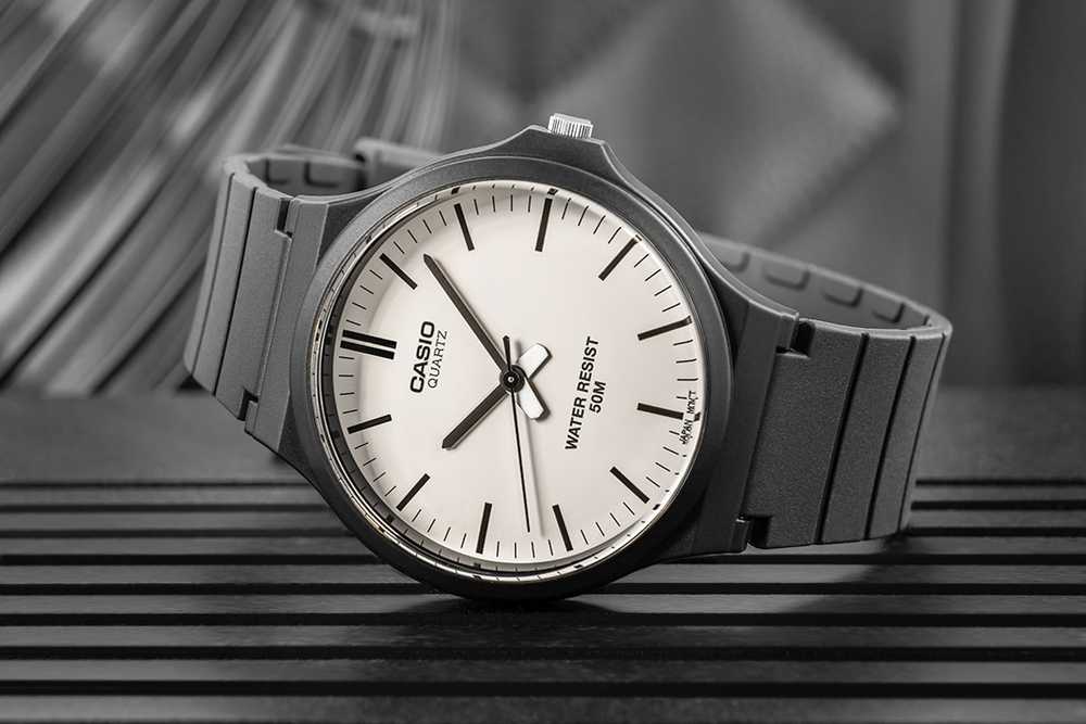 VYRIŠKAS LAIKRODIS CASIO MW-240-7E (zd166i) – CLASSIC + BOX