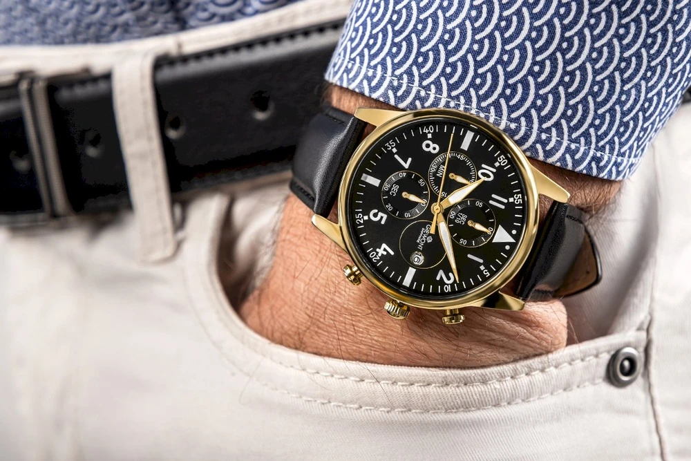 Vyriškas laikrodis Giewont Chronograph Safyrinis Juodas ir auksas GW5630-A4
