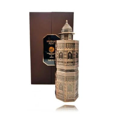 Lattafa Niche Emarati Mughal Fort EDP parfumuotas vanduo unisex, 100 ml