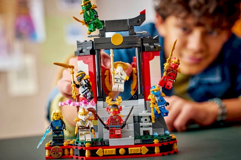 LEGO Ninjago dekoracija su ninja veikėjais — 15-metis 71866
