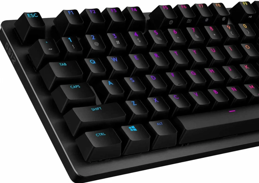 Mechaninė Žaidimų Klaviatūra Logitech G512 Carbon su RGB Apšvietimu, US Tarptautinis Išdėstymas, GX Brown Tactile