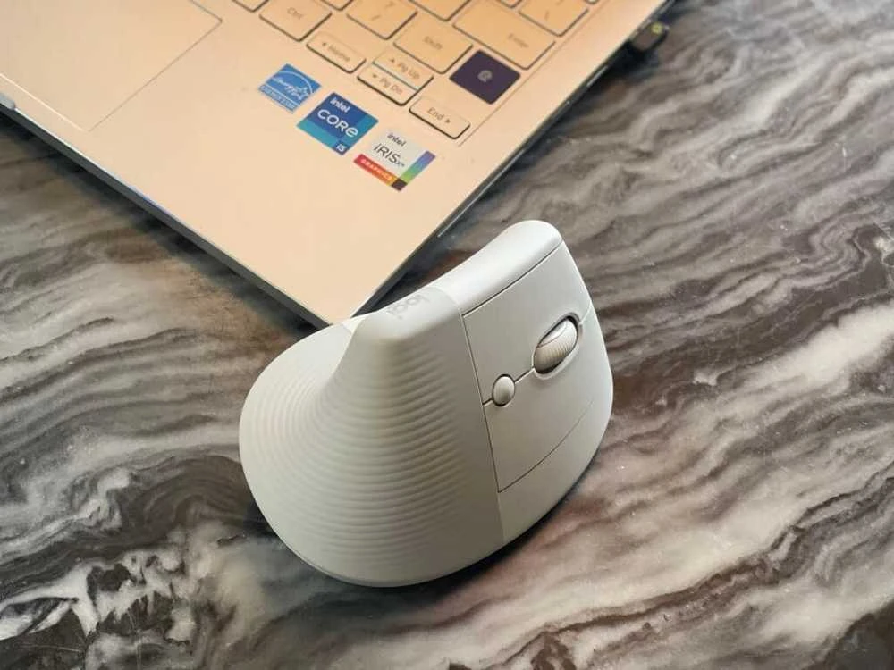 Pelė Logitech Lift, Baltos spalvos