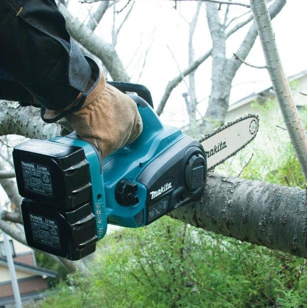 Makita DUC302Z Akumuliatorinis grandininis pjūklas, 2X18V , 300mm, Be akumuliatorių ir kroviklio!