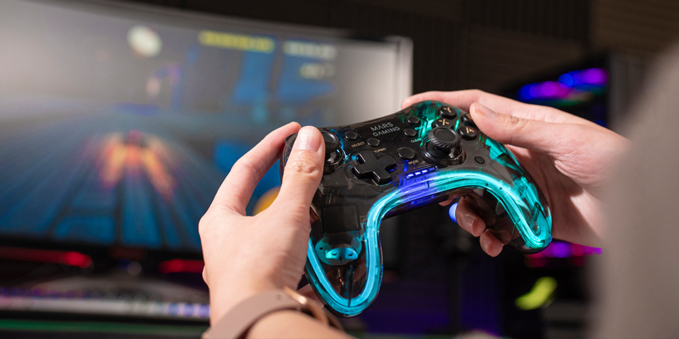 „Mars Gaming MGP-24“ belaidis žaidimų valdiklis RGB / USB 2.4GHz / USB-C / X ir D įvestis