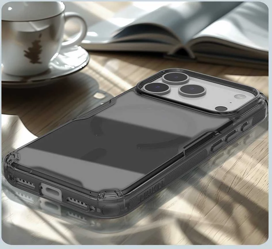 Nillkin Nature TPU Pro Magnetic dėklas suderinamas su MagSafe skirtas Apple iPhone 17 Pro – Translucent juodos spalvos