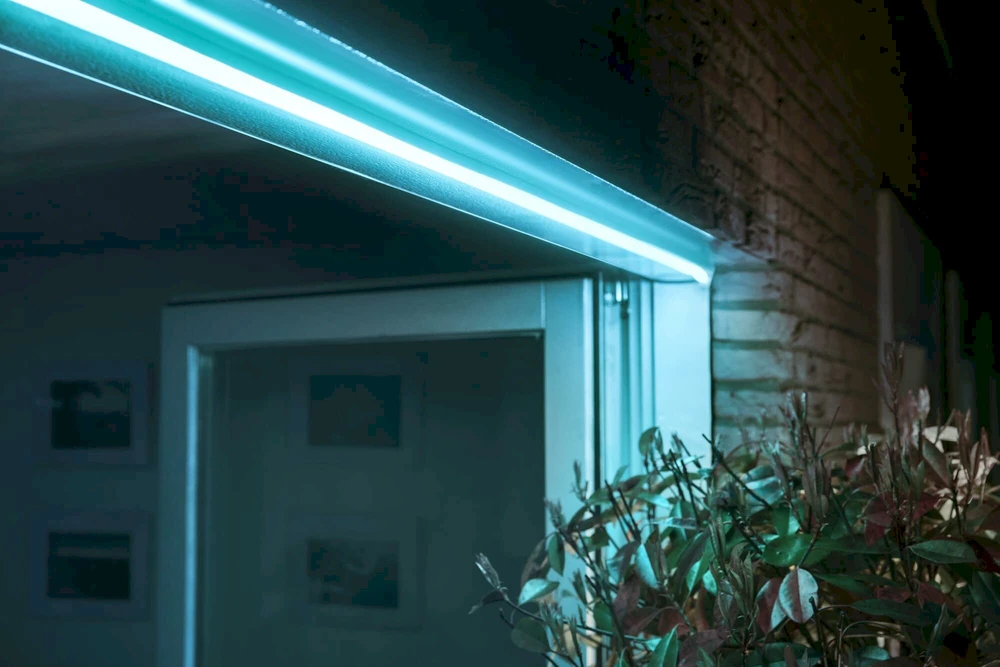 „Philips Hue“ | Šviesos juostelė | „Hue Baltas“ ir spalvų aplinka | 37,5 W | Baltas ir spalvota šviesa