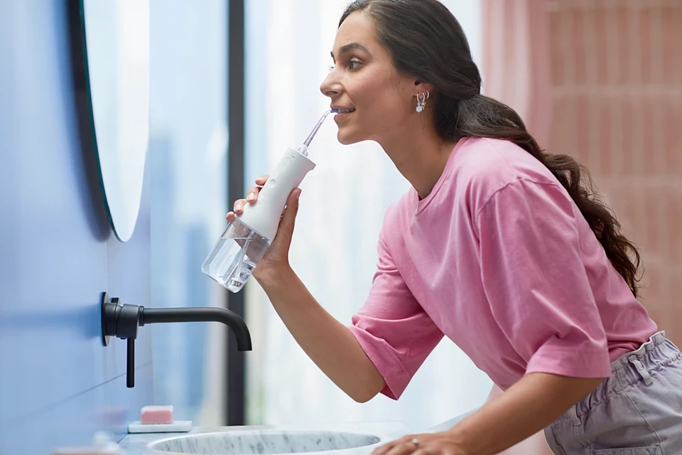 Elektrinis dantų šepetėlis Philips Sonicare Cordless Power Flosser „DiamondClean 9000“  HX3886/41