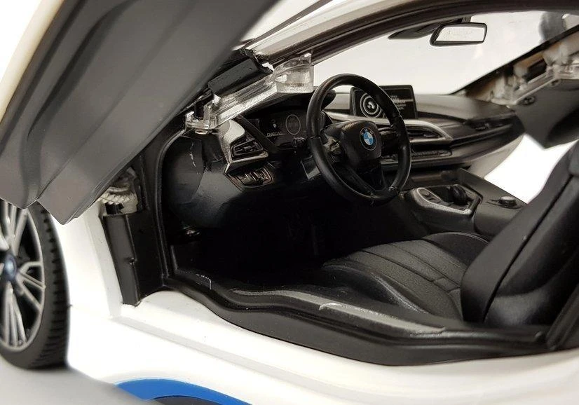 BMW i8 balta RASTAR modeliai 1:14 Nuotolinio valdymo automobilis + 2,4 GHz nuotolinio valdymo pultas