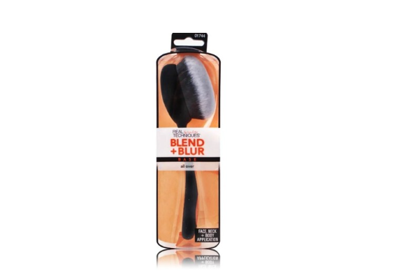 „Real Techniques Blend + Blur“ veido, kaklo ir kūno aplikacija