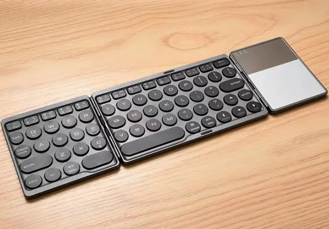 „RoGer B033“ kompaktiška „Bluetooth“ klaviatūra su jutikliniu skydeliu