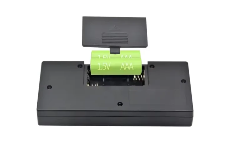 „Roger RoGer EMX-40 Extreme Mini Game Box“ – 620 viename retro žaidimų konsolė