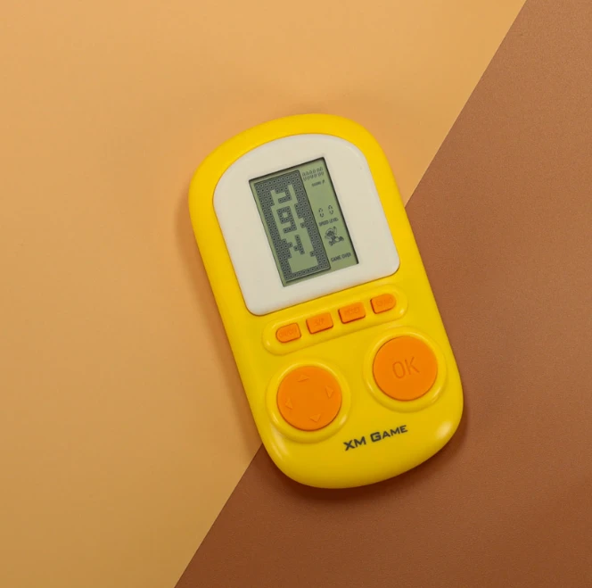 Gra Elektroninių arkadinių žaidimų nešiojamoji konsolė geltonos spalvos