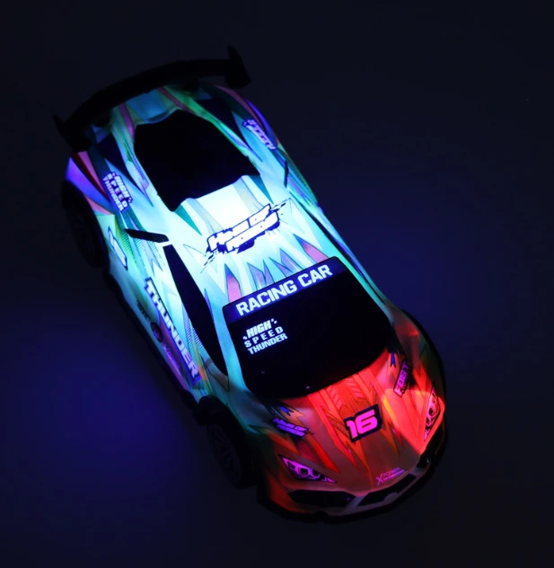 RoGer Žaislinis Sportinis Automobilis RC su Šviesų Efektu 1:18
