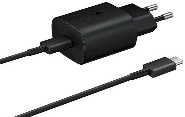 112803 EP-T1510EBE + EP-DA705BBE Samsung 15W kelioninis įkroviklis + USB-C/USB-C Data kabelis juodos spalvos (OOB Bulk)