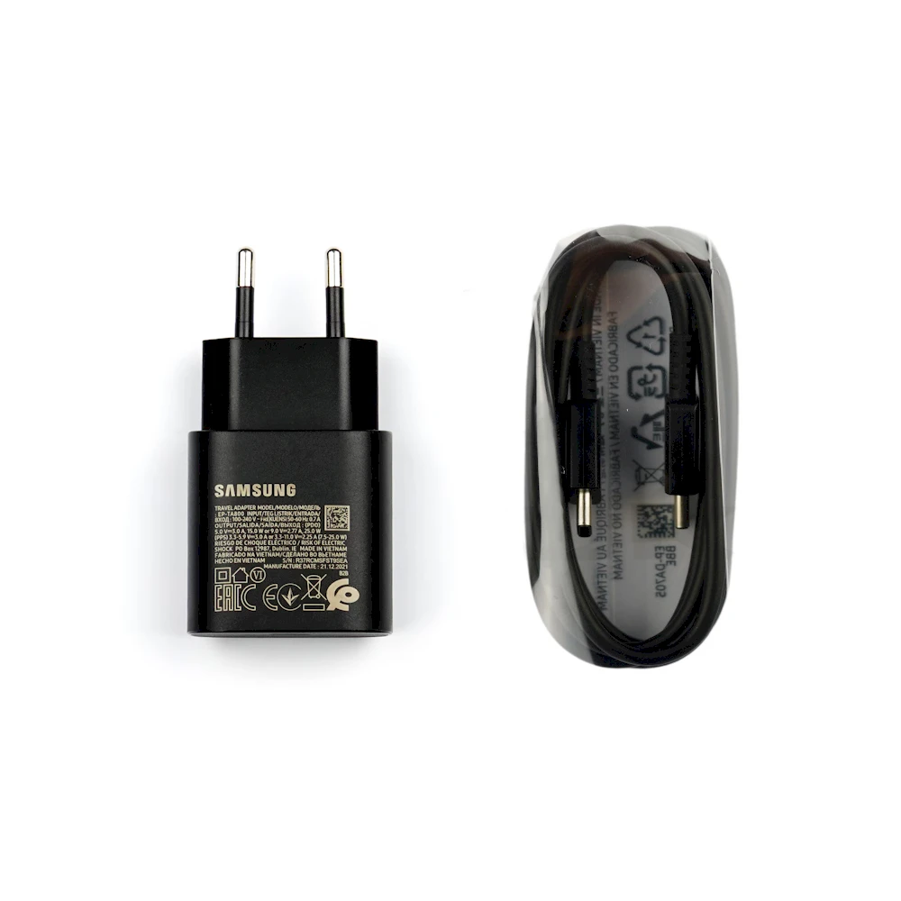 112803 EP-TA800EBE + EP-DA705BBE Samsung 25W Travel Charger + USB-C/USB-C Data Cable juodos spalvos be pakuotės