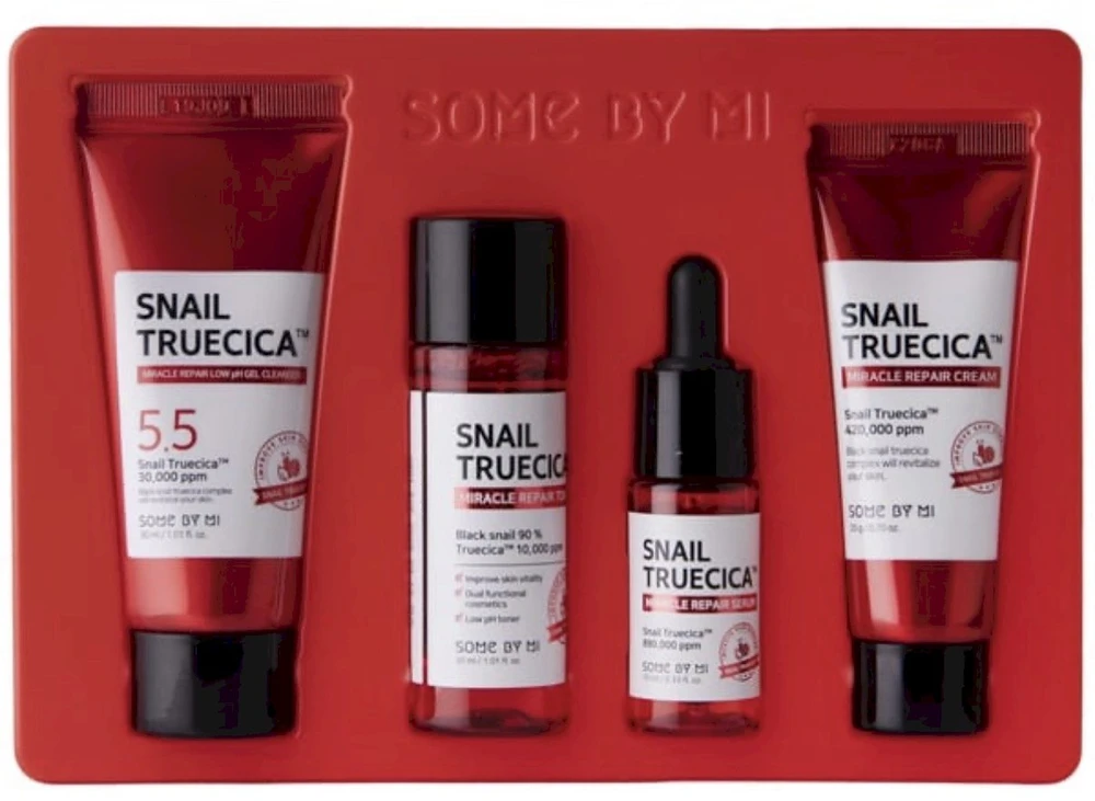 „Some By Mi“ – sraigių „Truecica Miracle Repair Starter Kit“ rinkinys, kelioninių dydžių dovanų dėžutė