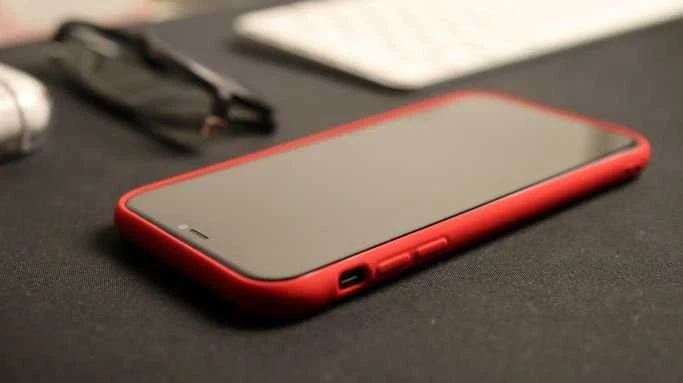 „Swissten“ „Soft Joy“ dėklas „iPhone 16 Plus“ – red.