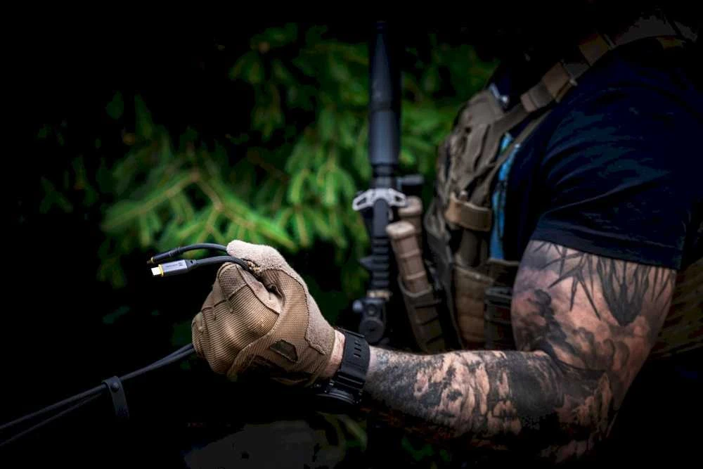 „Tactical Fast Rope Aramid 2.0“ virvė su USB-C/USB-C 2m laidu