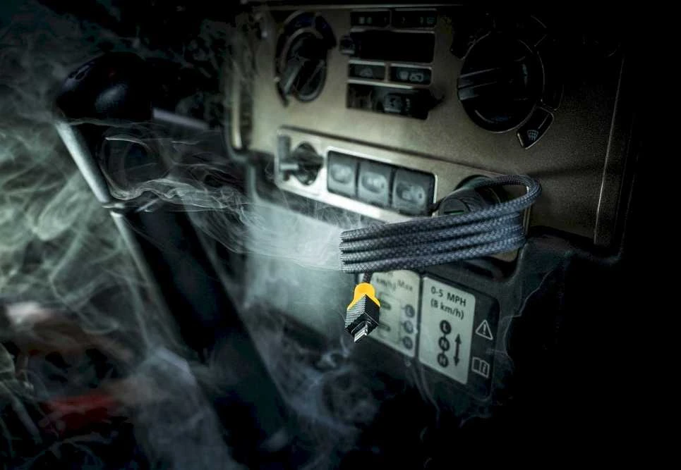 Tactical MagRope USB-C/Lightning 1m juodos ir geltonos spalvos