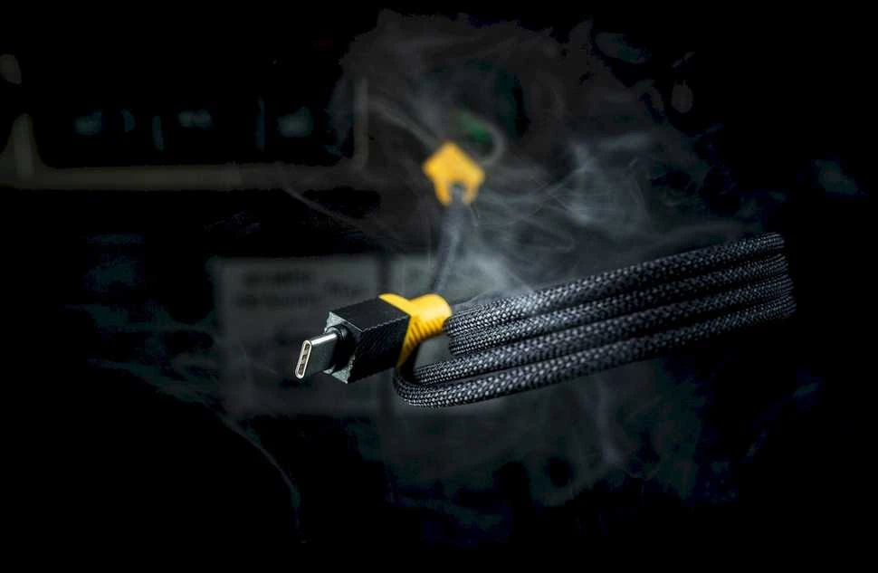 Tactical MagRope USB-C/USB-C 1m juodos ir geltonos spalvos