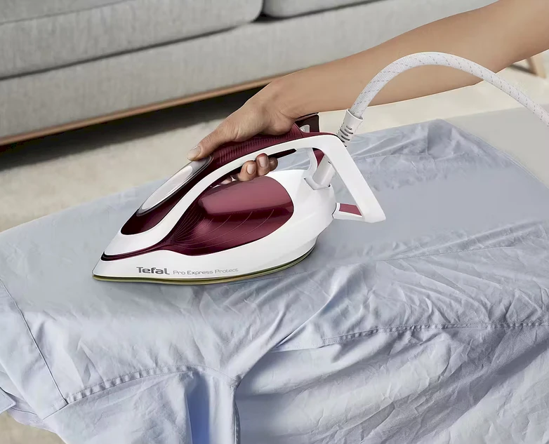 TEFAL | Lyginimo sistema Pro Express Protect | GV9220E0 | 2600 W | 1,8 l | Automatinis išjungimas | Vertikali garų funkcija | Kalkių valymo funkcija | Raudona