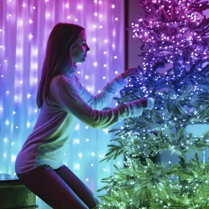 Kalėdinė išmanioji lempučių girlianda Twinkly Strings 400 LED RGB, daugiaspalvės