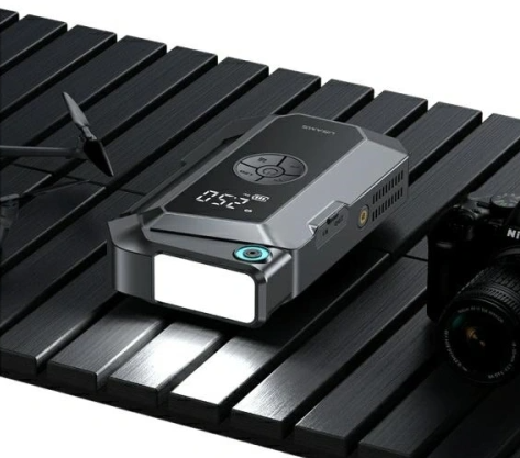 USAMS Jumpstarter Powerbank 8000mAh + built-in flashlight juodos spalvos ZB287