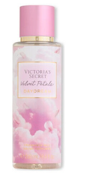 Victoria Secrets Victoria's Secret Velvet Petals Daydream Fragrance Mist kūno dulksna, 250 ml