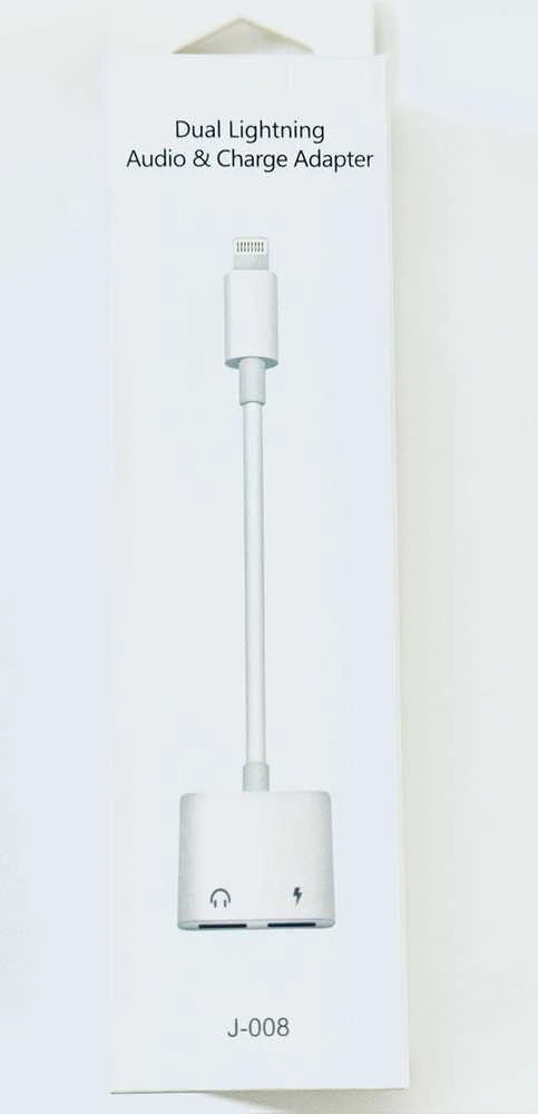 AV adapteriai 4kom.pl Wooco J-008 dvigubas garso ir įkrovimo adapteris 2x „Lightning“