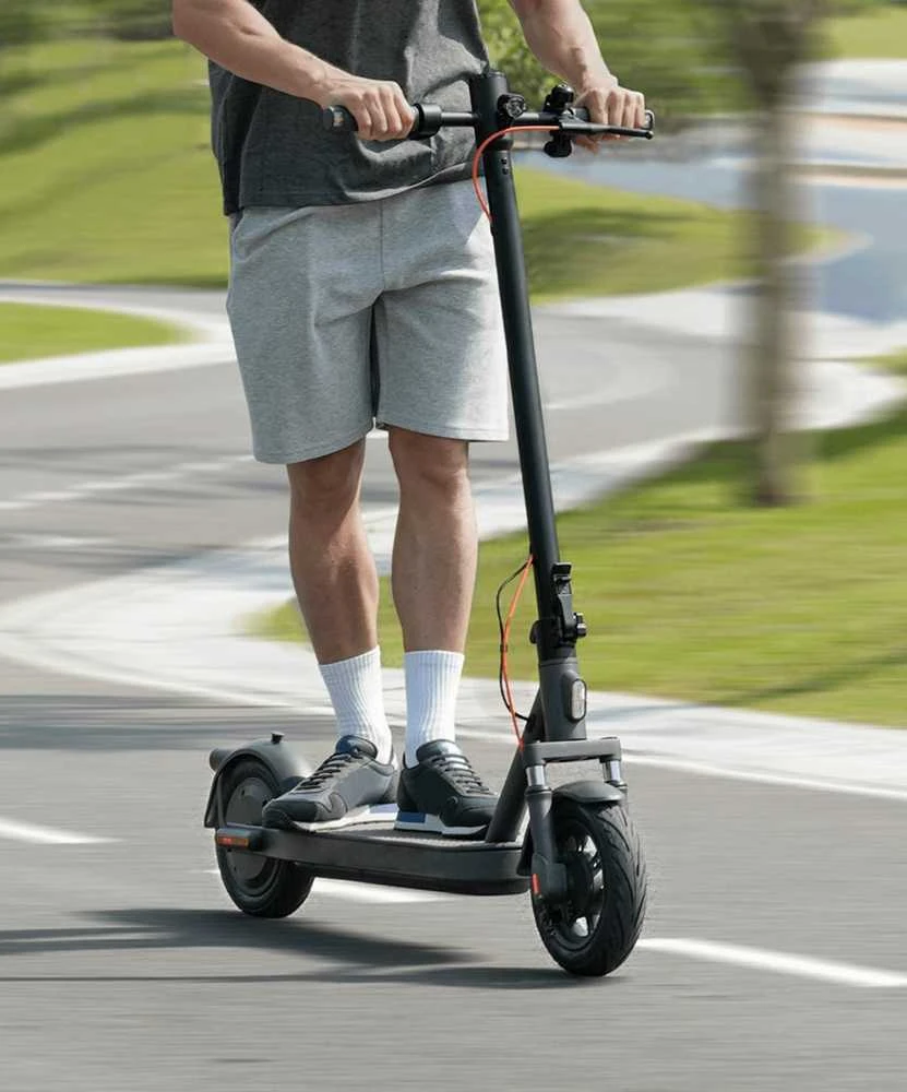 „Xiaomi“ elektrinis paspirtukas „Elite EU“ | 400 W | 15 km/h | 10 colių