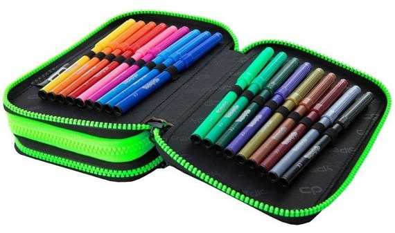 Cool Pack Forminis trijų skyrių penalas su priedais CoolPack Jumper 3 Badges B Pilkas