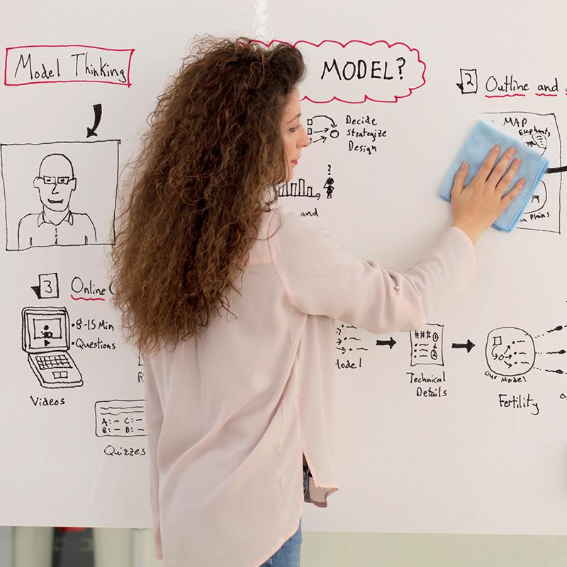 Plėvelė - priklijuojamas baltos lentos paviršius BI-OFFICE DRY ERASE PAVIRŠIAUS 120 x 90 cm, balta sp.