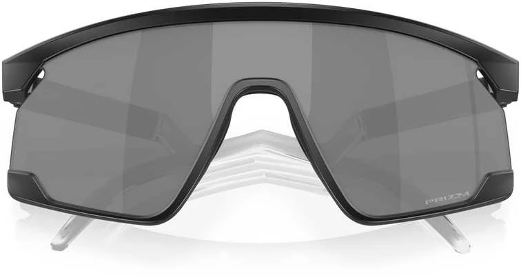 Oakley BXTR juodi sportiniai akiniai priekiniu kampu